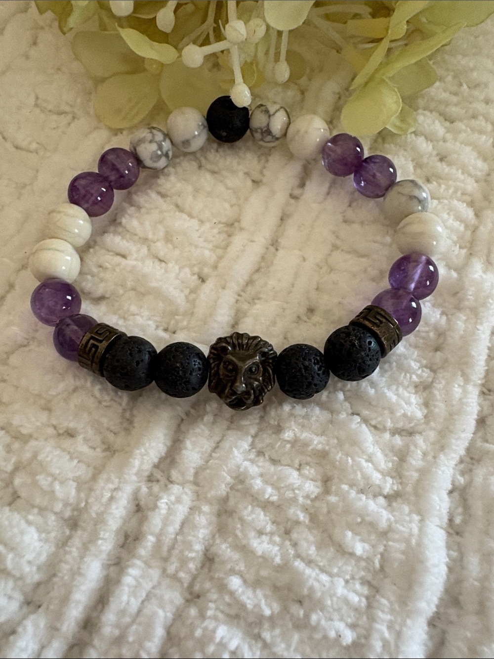 Amethyst & Howlite Lion Bead Bracelet - Purple, Black, White
